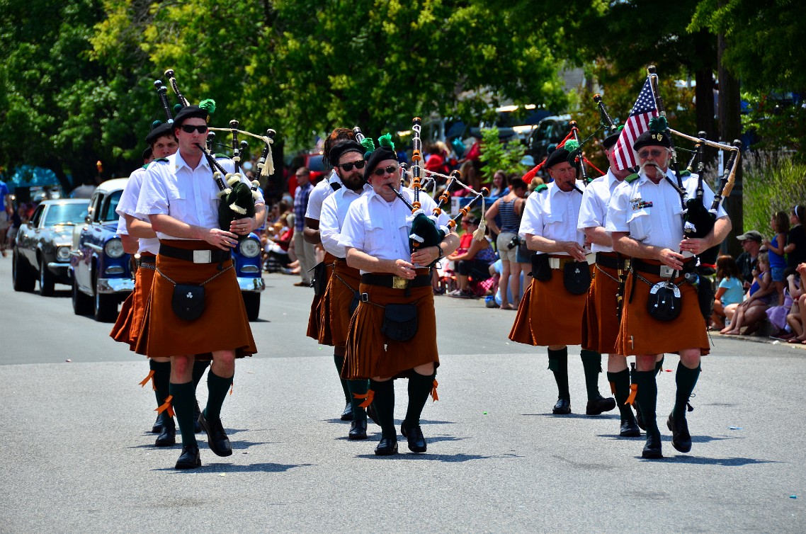 Pipers in Brown Kilts