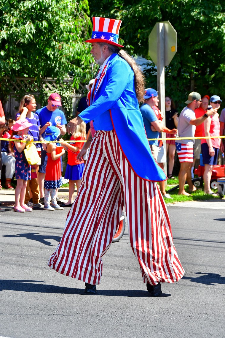 Uncle Sam Walking Tall
